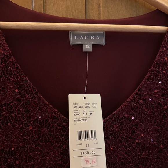 Sparkly bell sleeve dress with sequins - Picture 3 of 3